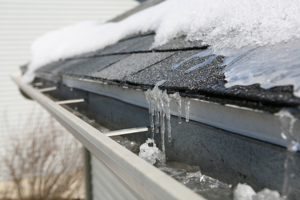 Roof Leaking During Winter | Clean My Gutter