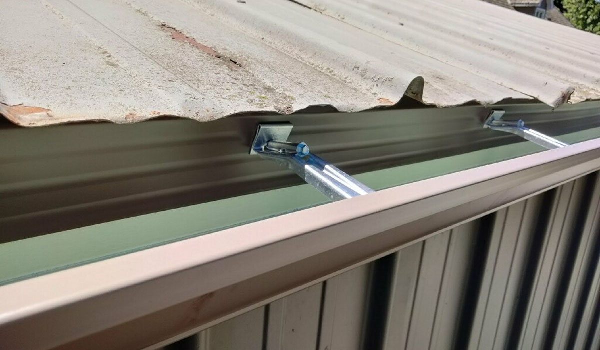 clean gutter on a roof